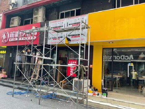 汝南制作广告招牌如何避免它发黄？